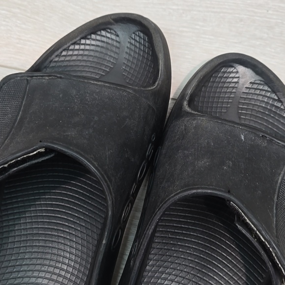Oofos Mens Hook & Loop Black Slide Sandals Shoes Sz 13 main image 6